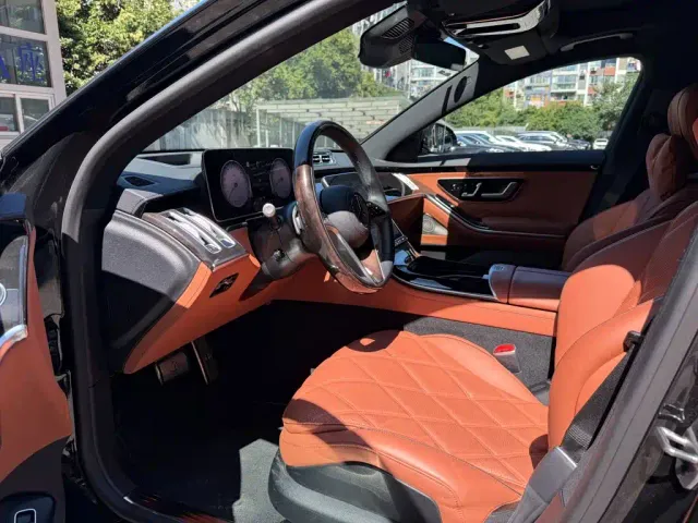Mercedes-Benz Maybach S-Class — Фото автомобиля 13