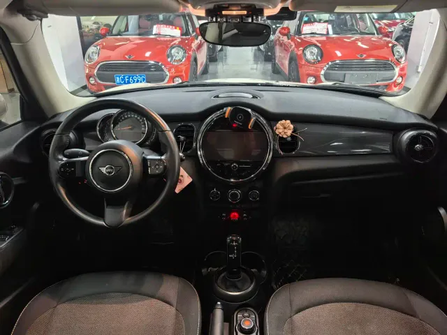 MINI Hatch — Фото автомобиля 12