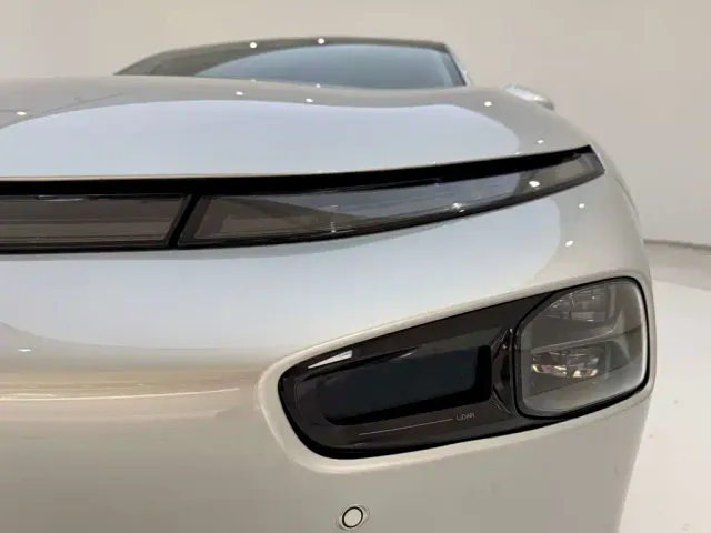 Xpeng P7 — Фото автомобиля 9