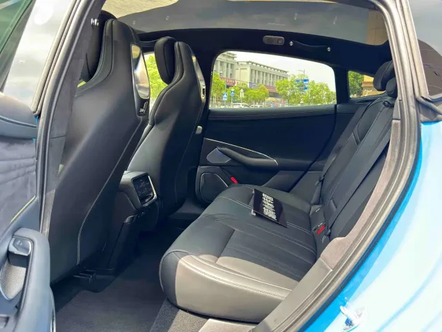 Xiaomi SU7 — Фото автомобиля 5