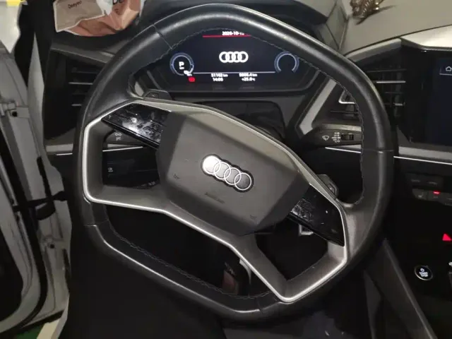 Audi Q5 e-tron — Фото автомобиля 15