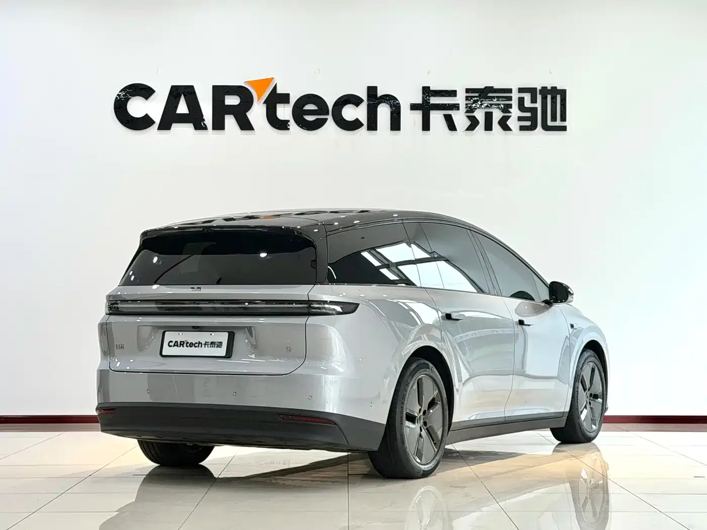 Li Auto Li i8 2025 Standard Edition — Фото автомобиля 19