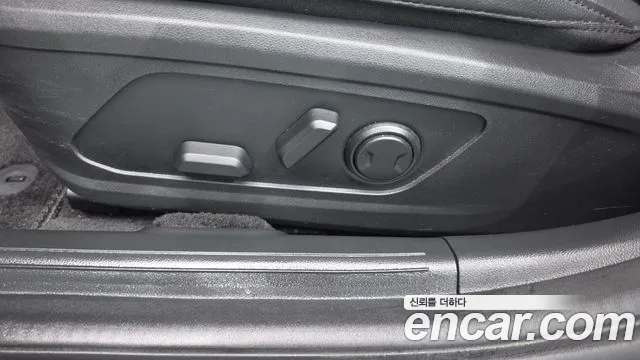 Hyundai Grandeur GN7 — Фото автомобиля 30