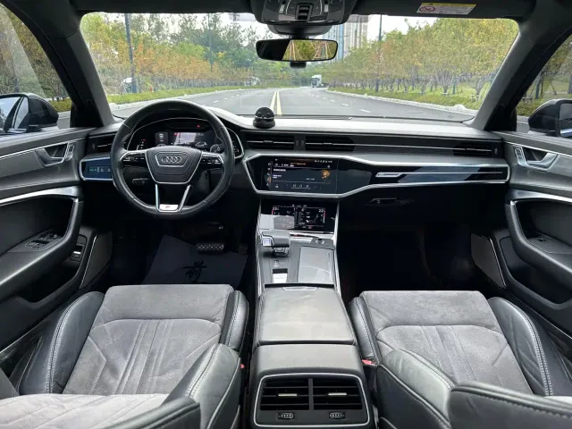 Audi A6L — Фото автомобиля 16