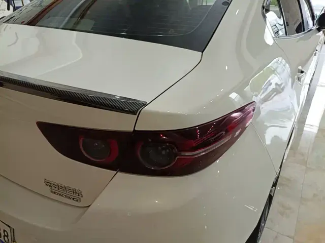 Mazda Axela — Фото автомобиля 7