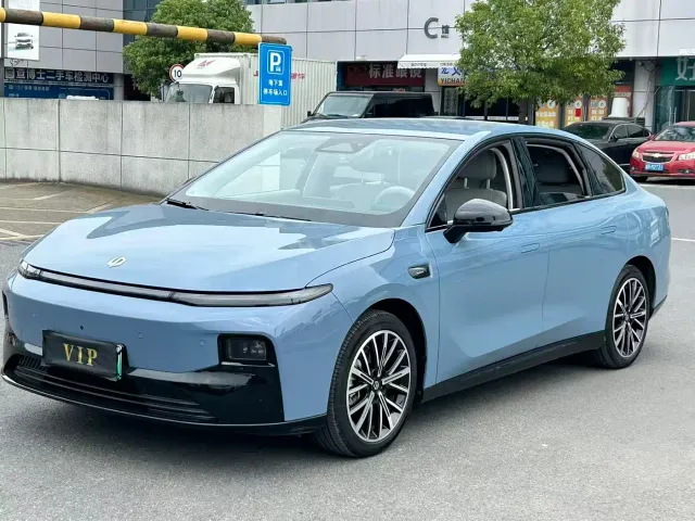 Фотография автомобиля — Leapmotor B01