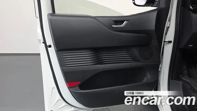 Hyundai Staria — Фото автомобиля 13
