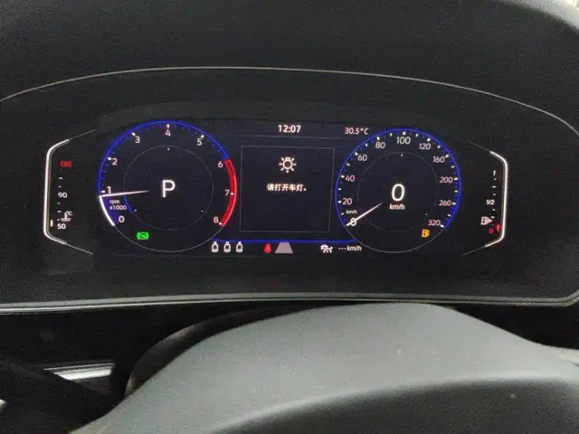 Volkswagen Passat — Фото автомобиля 14