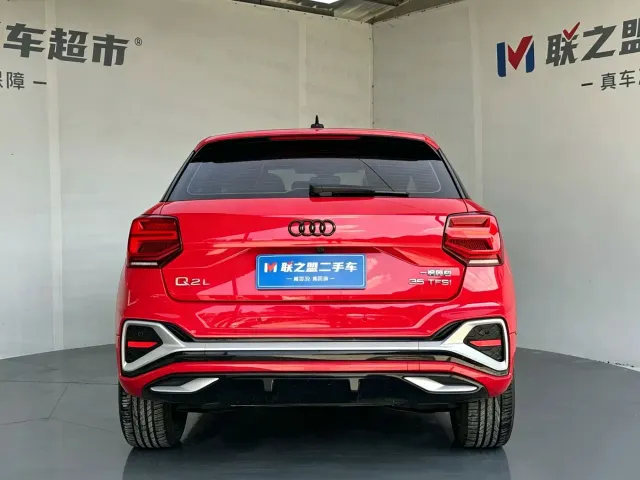 Audi Q2L — Фото автомобиля 5