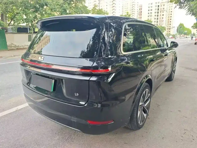 Li Auto L9 — Фото автомобиля 9