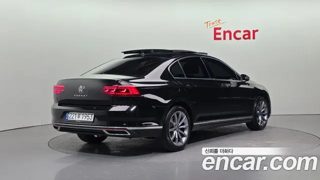 Фотография автомобиля — Volkswagen Passat