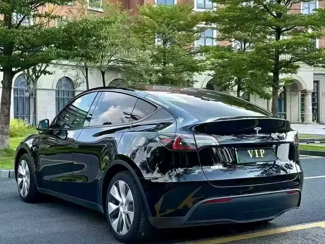 Tesla Model Y 2022 Facelift Rear-Wheel Drive Version — Фото автомобиля 8