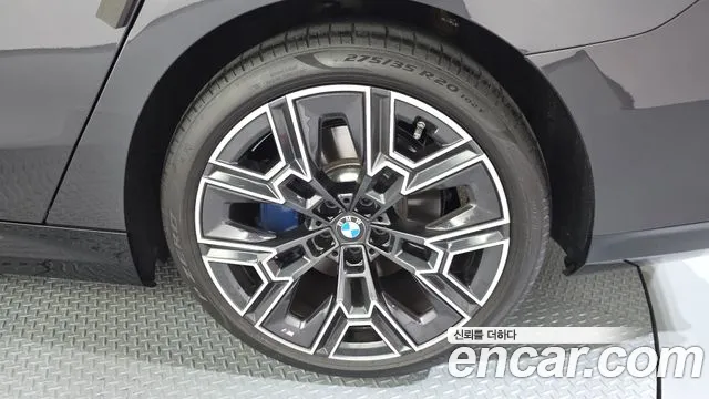 BMW 5-Series 5 серия (G60) — Фото автомобиля 17
