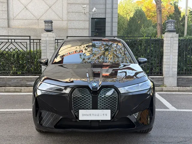 BMW iX M60 — Фото автомобиля 5