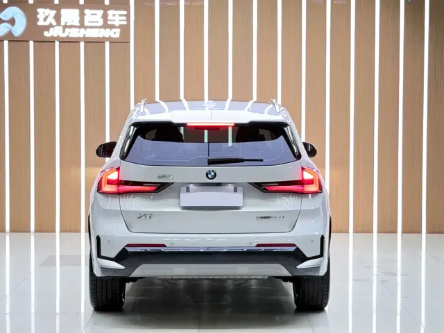 BMW X1 — Фото автомобиля 10