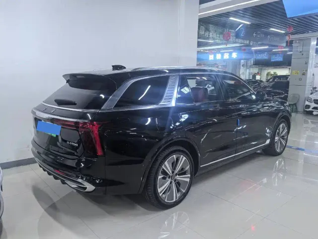 Hongqi E-HS9 — Фото автомобиля 10