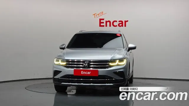 Volkswagen Tiguan Tiguan 2 поколение 2.0 TDI Premium — Фото автомобиля 2