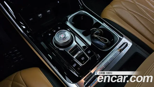 Kia Carnival Generation 4 — Фото автомобиля 12