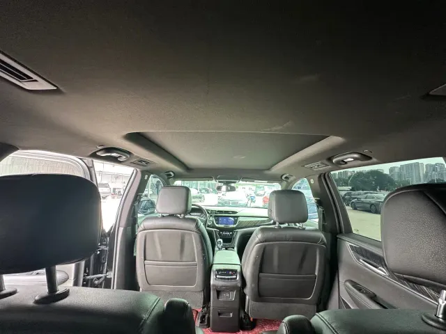 Cadillac XT6 — Фото автомобиля 17