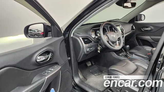 Jeep Cherokee KL — Фото автомобиля 10