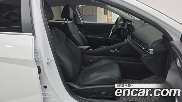 Hyundai Avante CN7 — Фото автомобиля 10