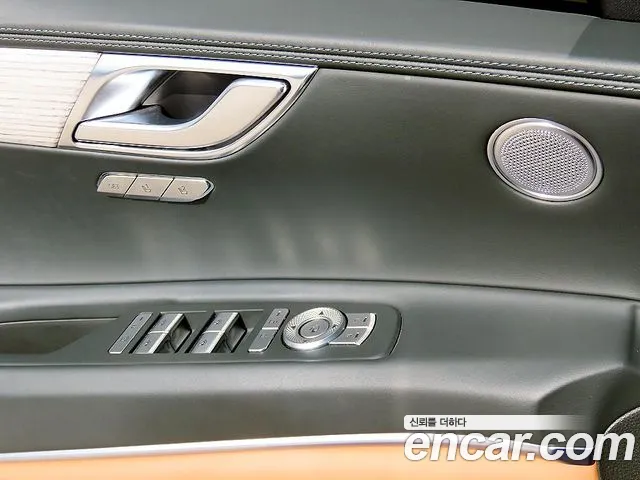 Genesis GV80 — Фото автомобиля 12