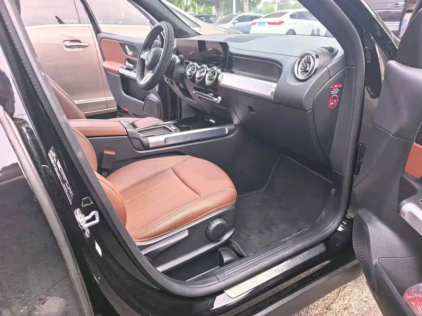 Mercedes-Benz Mercedes-Benz GLB 2025 GLB 220 Dynamic — Фото автомобиля 9