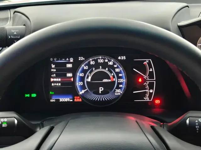 Lexus ES — Фото автомобиля 9