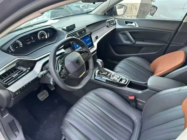 Peugeot 408 — Фото автомобиля 7