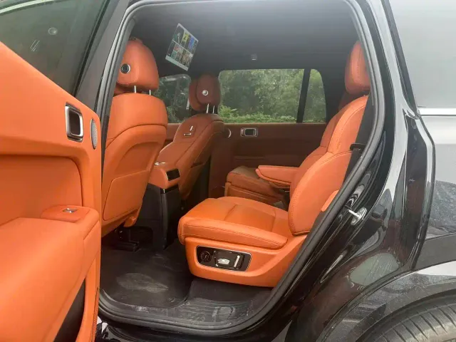 Li Auto L9 — Фото автомобиля 5