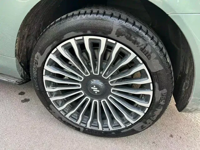 IM Motors LS8 — Фото автомобиля 6