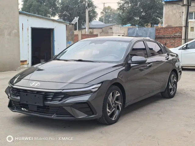 Фотография автомобиля — Hyundai Elantra