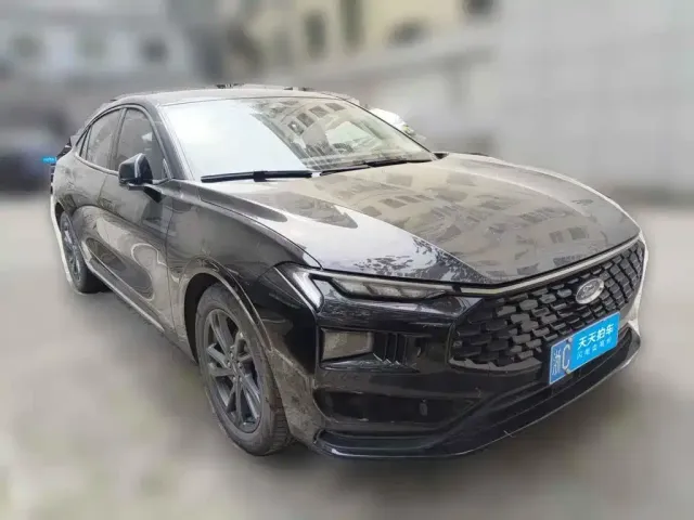 Ford Mondeo 2025 1.5T EcoBoost Luxury — Фото автомобиля 3