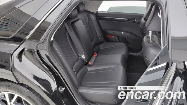 Hyundai Grandeur Grandeur (GN7) 2.5 Бензин 2WD — Фото автомобиля 11