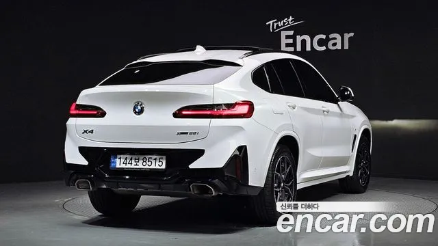 BMW X4 xDrive20i M Sport — Фото автомобиля 3