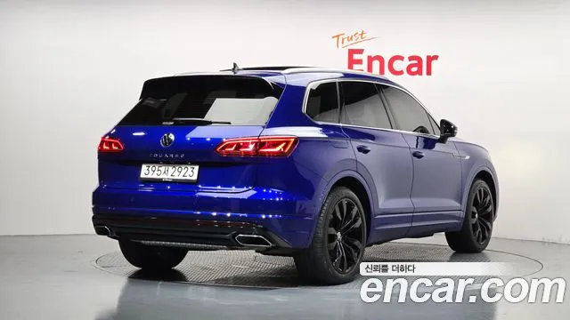Volkswagen Touareg 3rd Gen — Фото автомобиля 2