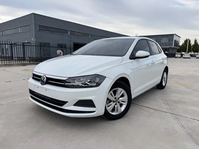 Фотография автомобиля — Volkswagen Polo