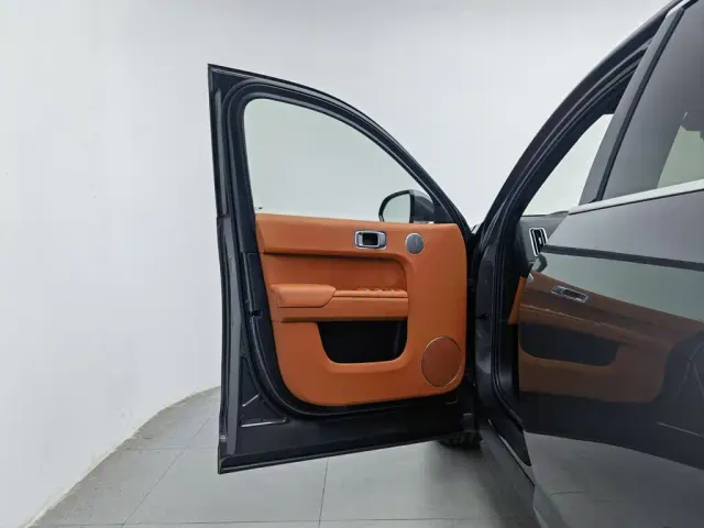 Li Auto L7 — Фото автомобиля 8