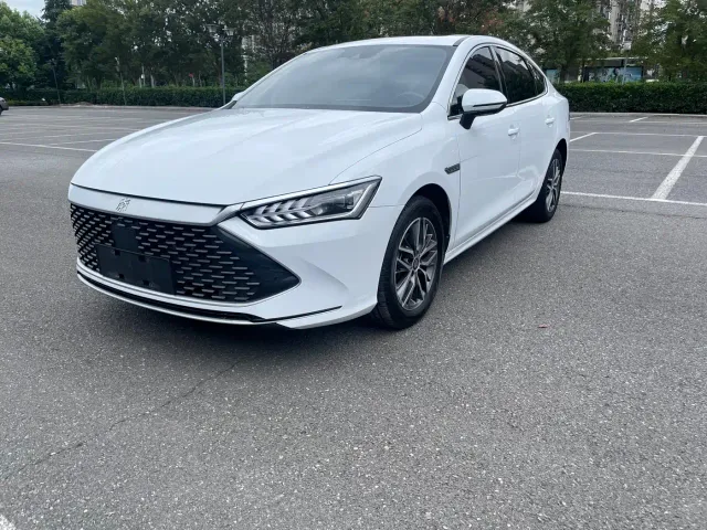 Фотография автомобиля — BYD Qin PLUS