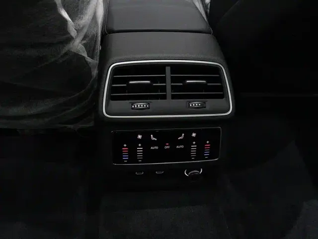 Audi A6L — Фото автомобиля 10