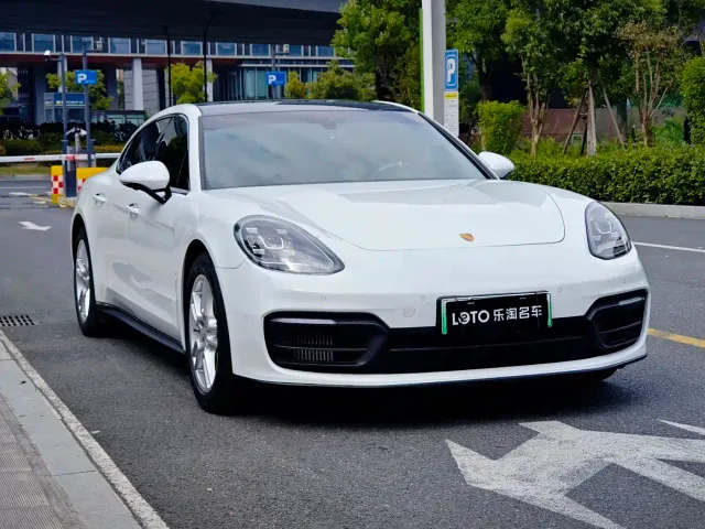 Porsche Panamera — Фото автомобиля 3