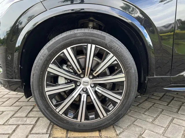 Volvo XC90 — Фото автомобиля 11