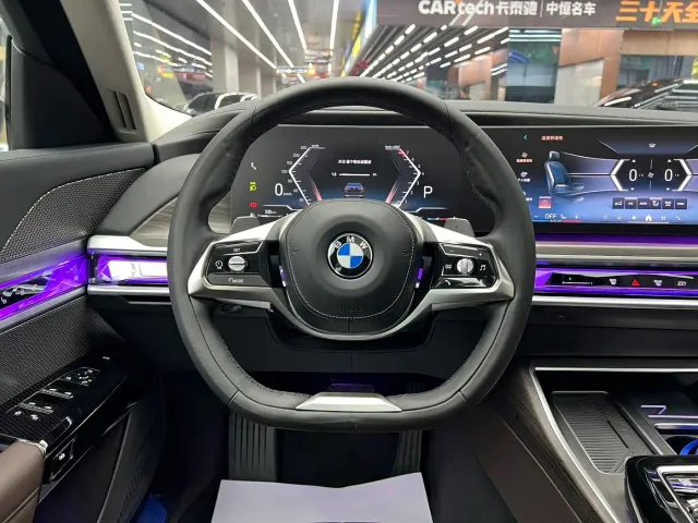 BMW 7 Series — Фото автомобиля 20