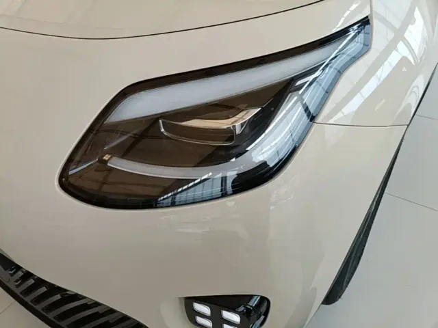 GAC Aion UT — Фото автомобиля 23