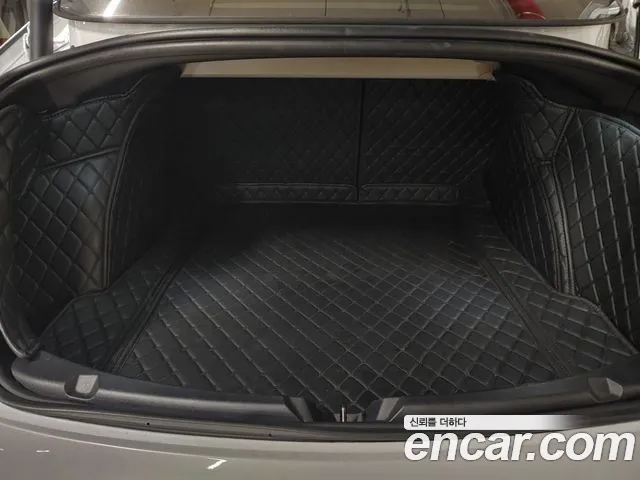 Tesla Model 3 — Фото автомобиля 7