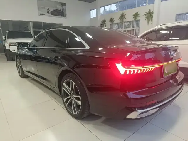 Audi A6L — Фото автомобиля 4