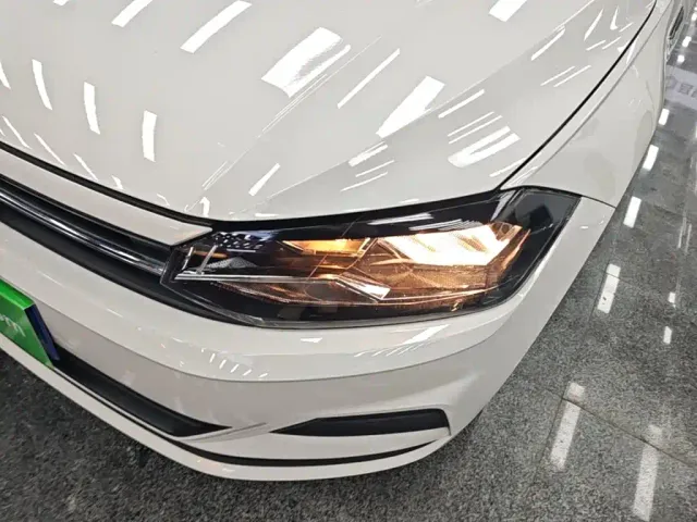 Volkswagen Polo — Фото автомобиля 20