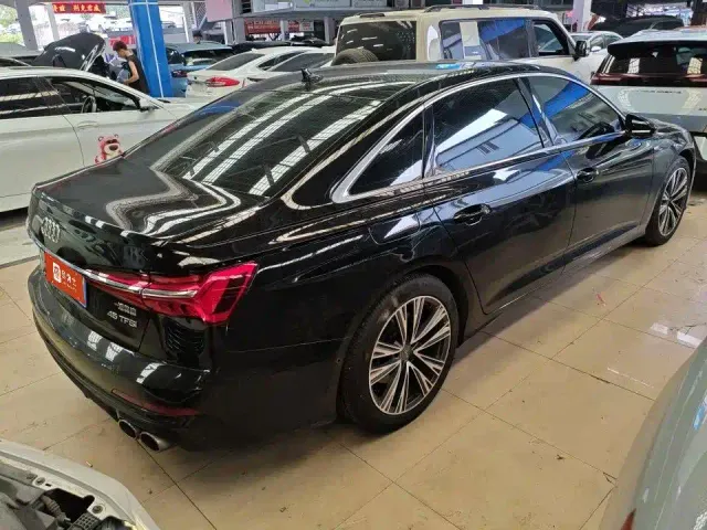 Audi A6L — Фото автомобиля 2