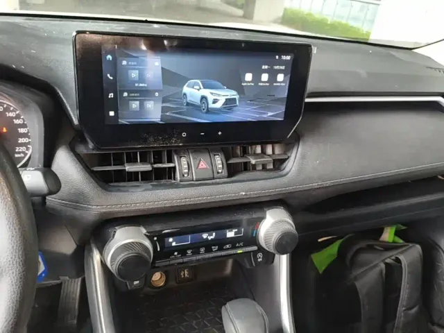 Toyota Wildlander — Фото автомобиля 12