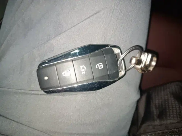 JAC Motors JAC X8 PLUS — Фото автомобиля 8